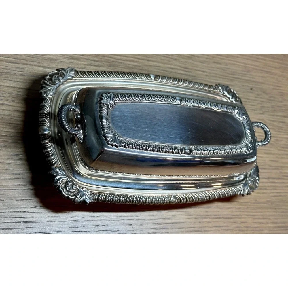VTG Silverplated Covered Butter Dish Lidded Tray w/ Glass Insert Liner, Ornate